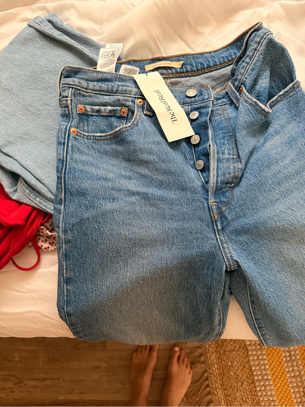 Levi's Ribcage Straight - Medium Wash - size 28